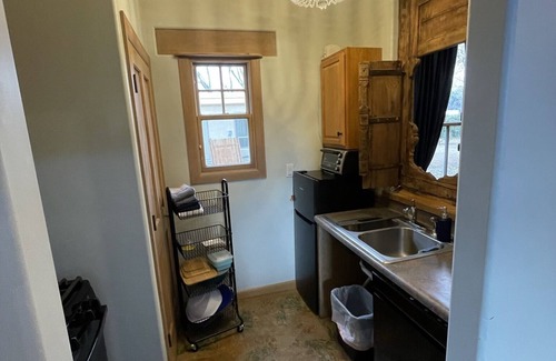 Los Ranchos de Albuquerque Apartment | South Foxfire Casita @ SantuaRio Grande-Quintessential New Mexico Casita+Firepit