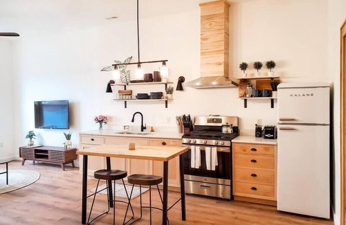 Ashland Apartment | South Apartment on Main Street