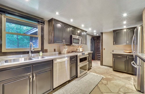 Charlevoix House | South Arm of Lake Charlevoix | Private Dock | Pickleball driveway| Fireplaces