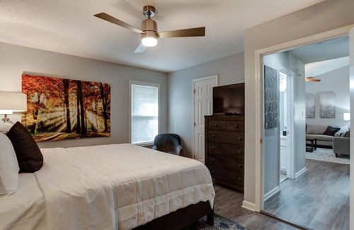 Royal Pines House | South Asheville Townhome W/Hot Tub 16A