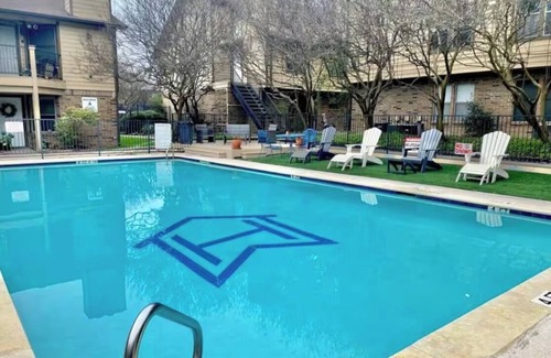 Austin Condo | South ATX . Sweet Stay with Pool