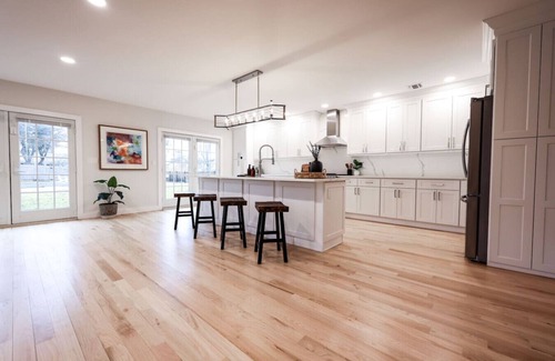Bellport House | South Bay Holiday New Renovation in Bellport Village