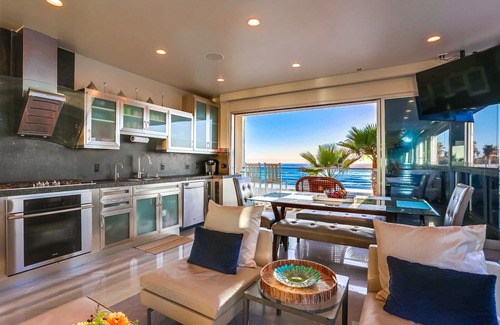 South Mission Beach Condo | South Beach 4 | Oceanfront 2BR in Mission Beach