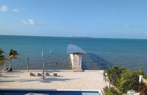 Belize District Condo | South Beach Caye Caulker Penthouse 4 with Private rooftop pool/Kitchen