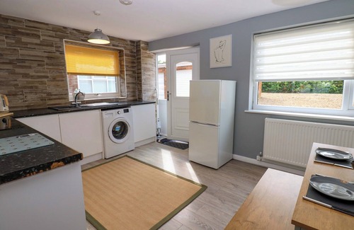 Blyth Cottage | SOUTH BEACH COASTAL COTTAGE&NBSP;, pet friendly in Blyth
