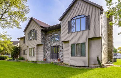 Granger Apartment | South Bend Area Vacation Rental 8 Mi to Notre Dame