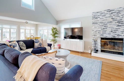 South Bethany Harbor House | South Bethany Harbor waterfront home with patio, firepit, & roof deck
