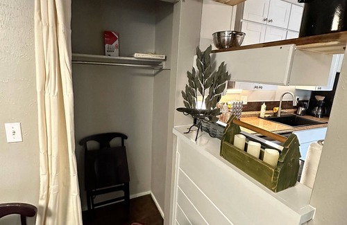 Martin Acres House | South Boulder 2bdrm Condo, super cute, quiet & cozy. (Pet friendly)
