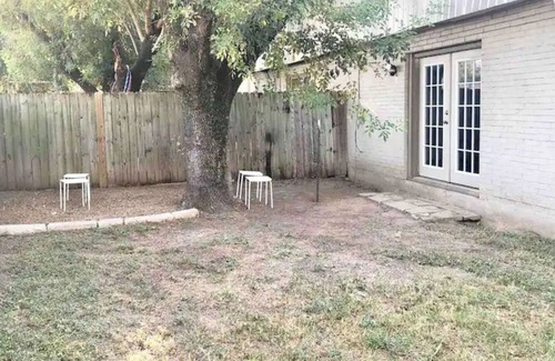 Parker Lane Apartment | *South Central + Yard* 5 mi from downtown MD