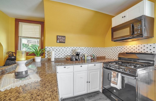 South Chicago Heights Apartment | South Chicago Heights Apt: Pets Welcome!