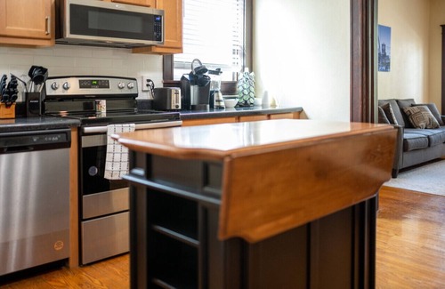 The Southampton Apartment | South City One Bedroom Apartment by StayLage