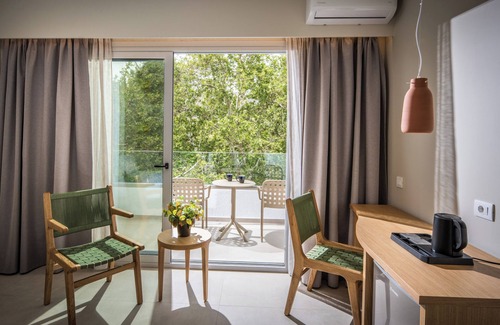 Koutsouras Apartment | South Coast Hotel