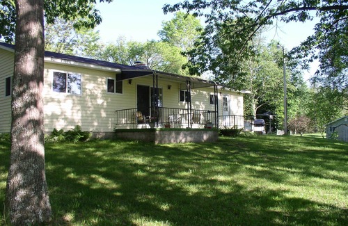 Hale Cottage | South Dease Lake - Cottage