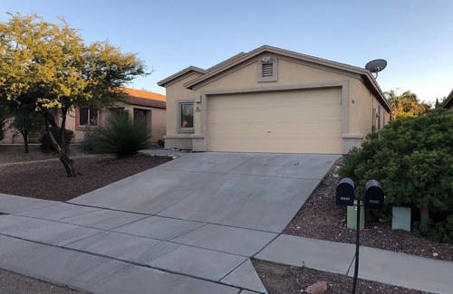 Rita Ranch House | South East Tucson. Clean, Quiet Home