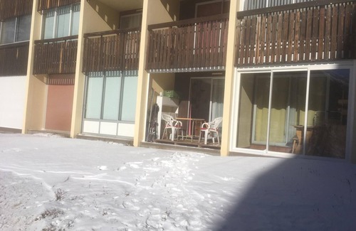 Allos Apartment | south-facing ground floor apartment overlooking meadow, direct access to ski slopes and shops
