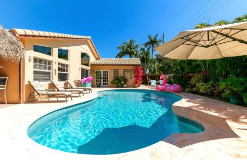 Deerfield Beach House | South Florida Spacious Oasis 4BR Retreat with 2 King Beds, Amazing Pool, near Beaches