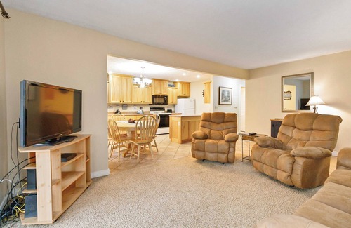 Sloans Valley Condo | South Fork Sunrise - Your Lake and Golf Retreat