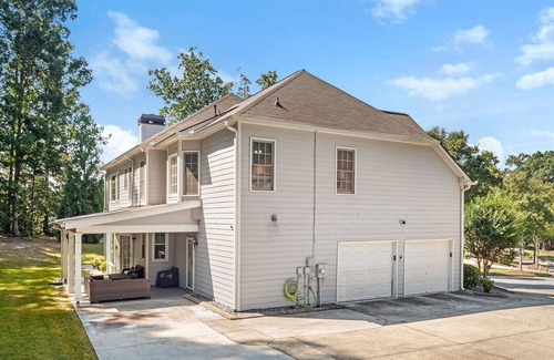 Cliftondale House | South Fulton Haven with Spacious & Clean Room with King bed
