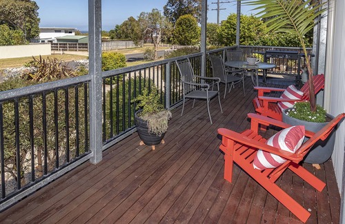 Mallacoota Apartment | South Gateway Unit pet friendly