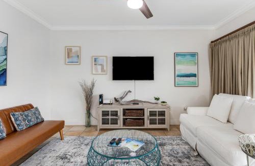 Pensacola Beach Apartment | South Harbour 07B