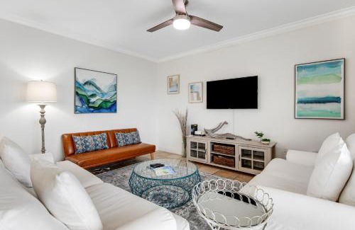 Pensacola Beach Apartment | South Harbour 07B