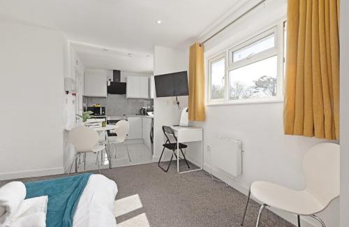 South Harrow Apartment | South Harrow Apartment