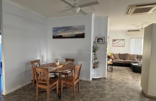 South Hedland House | South Hedland 3x1 Comfy and Spacious Accommodation.