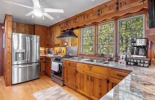 Harbor Springs House | South Lamkin Lake House