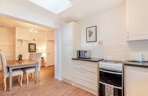 Halam Cottage | South Lodge- UK45600