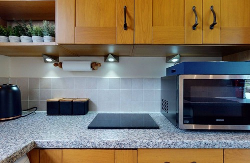 Henryd Cottage | South Lodge - Two Bedroom Cottage, Sleeps 4