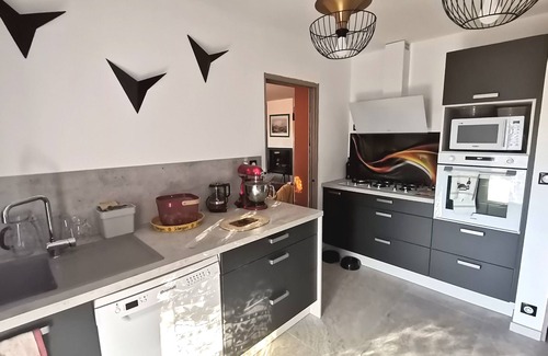 La Motte-dʼAigues Villa | South Luberon - Villa - private pool - sleeps 7 - near étang de la bonde