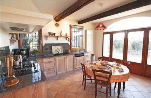 Cucuron House | South Luberon, Mas du Perussier *, 6 people, swimming pool, property of 1 ha