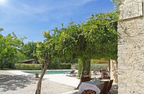 Cucuron House | South Luberon, Mas du Perussier *, 6 people, swimming pool, property of 1 ha