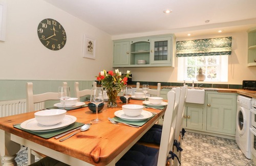 Alford Cottage | SOUTH MAINS COTTAGE - CRAIGIEVAR CASTLE in Alford, Aberdeenshire