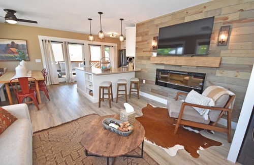 Empire Condo | South Manitou Condo - Enjoy this beautifully remodeled condo 1 Block from Lake Michigan!