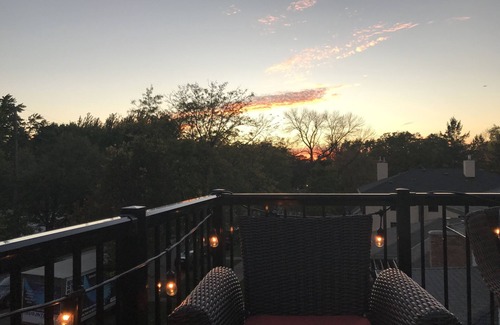 Linden Hills Apartment | South Minneapolis Treetop Unit - 2 Blks From The Lake Calhoun And Lake Harriet