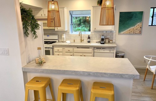 Fire Mountain House | South Oceanside 1br/1bath, clean and beach close
