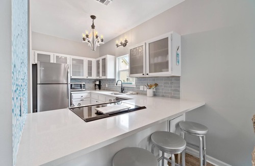 Santa Rosa Beach House | South of 30A! Steps to Beach BMB. Newly renovated Townhome. King bed.