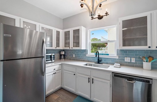 Santa Rosa Beach House | South of 30A! Steps to Beach BMB. Newly renovated Townhome. King bed.
