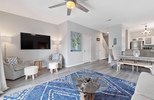 Santa Rosa Beach House | South of 30A! Steps to Beach BMB. Newly renovated Townhome. King bed.