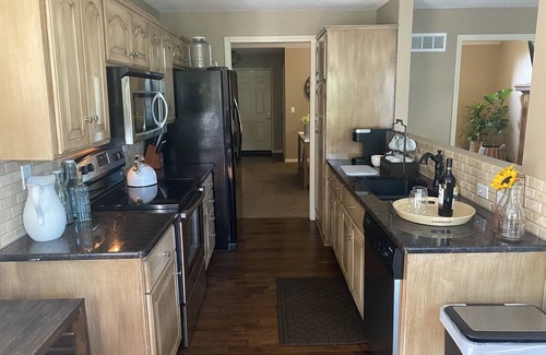 Overland Park House | South OP, 4 BDRM, Game Room, 85" TV