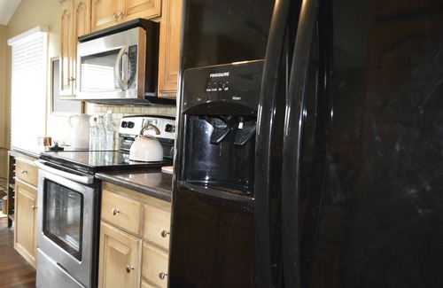 Overland Park House | South OP, 4 BDRM, Game Room, 85" TV