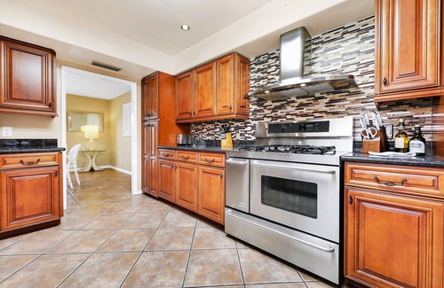 Palm Desert House | South Palm Desert Oasis – 3bdrm+ Home w/Private Pool & Spa by El Paseo!