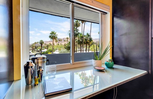 Canyon Corridor Condo | South Palm Springs beautifully designed mid century 1960 condo