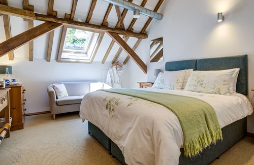Chute Forest Bed & Breakfast | South Park Farm Barn
