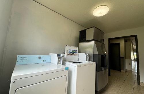 North Ridgeville Hotel | South Ridge Inn