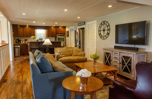 Stanardsville House | South River Guest House