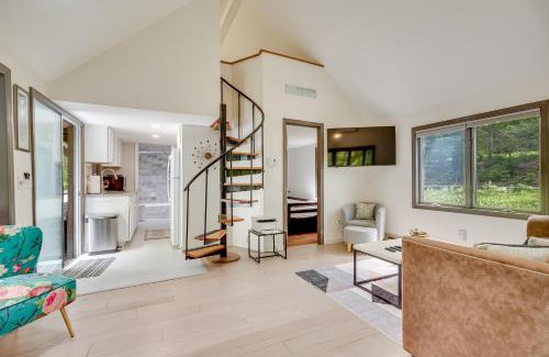 South Salem House | South Salem Vacation Rental with Furnished Deck!
