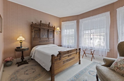 Bennington Hotel | South Shire