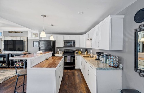 Northville House | South Shore Edgewater Chalet